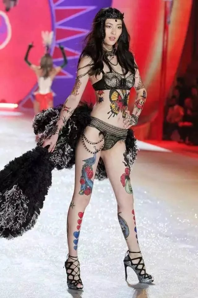 2016维密大秀里的中国元素——汝之房亦所需！