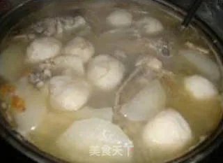 鱼丸萝卜火锅