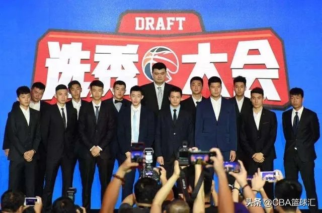 如何评价CBA公司中高层集体降薪？