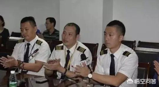 川航3U8633航班迫降，如果拍成电影，你感觉哪个导演能胜任？