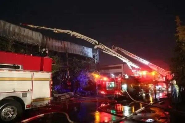 河南安阳“11·21”火灾事故：4人被警方控制该事故给予我们哪些启示？