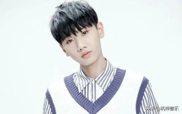 歌手徐良有背景吗？歌曲不良究竟是对什么人表达啥思想？