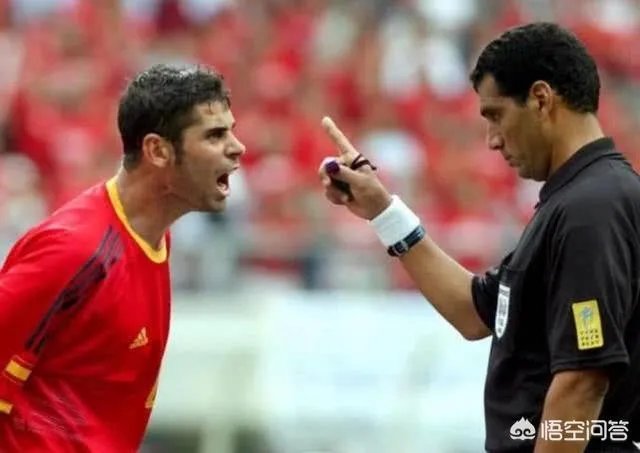 火勇裁判报告官宣，杜兰特界外救球是因哈登先犯规，火箭绝杀三分未提及，你怎么看？