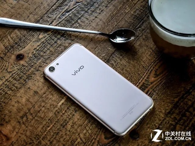 出货量才是王道 京东热销中高端机推荐