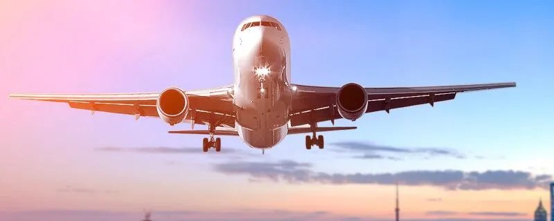 东航客机降落时疑撞坏跑道灯怎么回事 东航客机降落事故原因