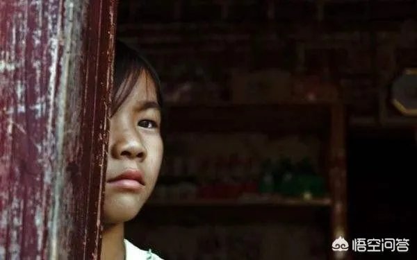 为什么有人说觉得小时候时间过得很慢，而成年后时间一会就过去？