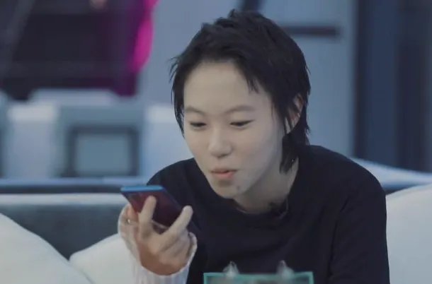 窦靖童的歌让人觉得很轻快，她的歌曲有什么特殊的魔力呢？