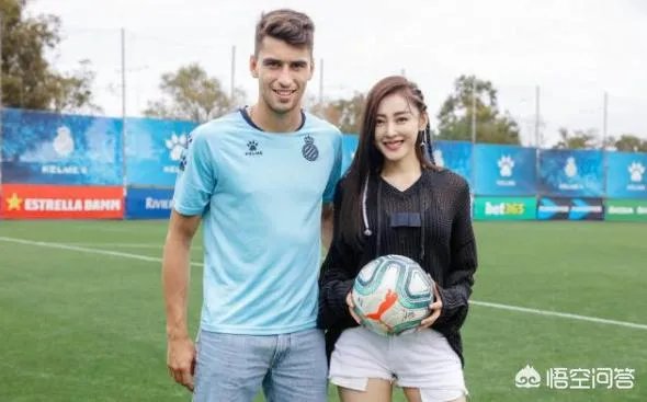 张天爱造访西班牙人俱乐部，为什么没有和武磊互动？