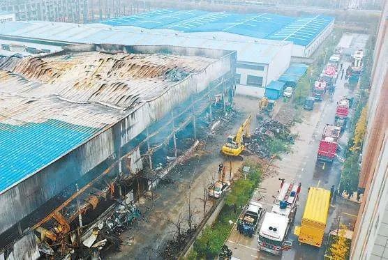 河南安阳“11·21”火灾事故:4人被警方控制该事故给予我们哪些启示?