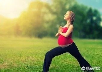蒋勤勤挺大肚做高难度瑜伽动作吓坏网友，怀孕期间可以做瑜伽吗？