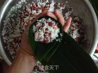 儿时的最爱--花生红豆粽子