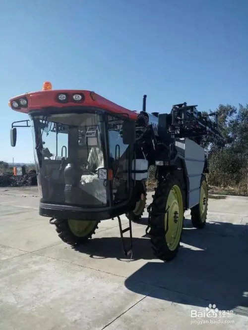 植保类农机发展格局初现 自走式喷药机是方向