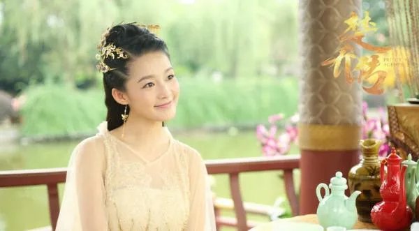 李沁虽然不争不抢但却稳扎稳打，刚刚获得最佳女配角奖，你怎么看？