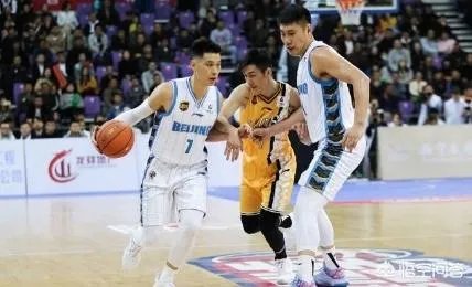 林书豪太难了，砍40+6+3，5项数据全队第一，却无奈本土球员被碾压。你怎么看？