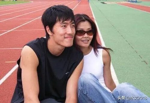 重要的田径比赛央5的记者是不是都是让冬日娜去？从专业的角度看，她的业务水平怎么样？