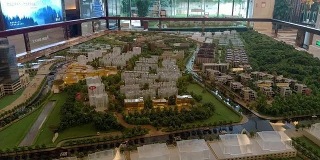 想在重庆主城买一套二手房，60-80万，三室的，请问哪里性价比高？