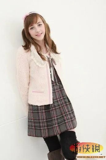 把持住！15岁的游戏美少女 英国萌娘诱惑组图