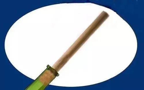 没有开瓶器，葡萄酒怎么打开？