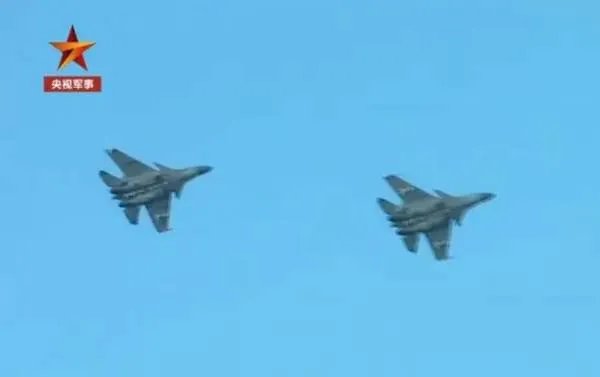 歼15航母起降全过程细节震撼画面，这是我国制造研发吗？