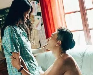 马伊琍卖力宣传，力捧小18岁的绯闻男友，难道她又要重蹈覆辙吗？