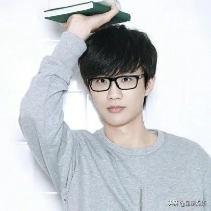 许嵩为什么不签约任何公司？