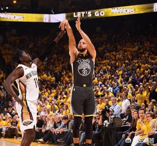 西部半决赛库里复出替补登场，帮助勇士G2击败鹈鹕，库里表现表现怎么样？