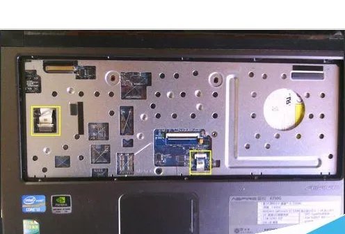 宏基的笔记本4750G 怎么拆开来自己清灰啊。