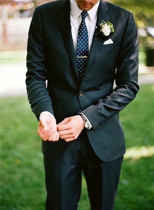 新郎服装搭配技巧 矮个子新郎如何挑选西装