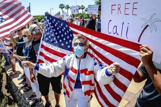 特朗普喊屈：当总统让我损失了五十亿美元，但我有钱不在乎！这是真的假的？怎么回事？