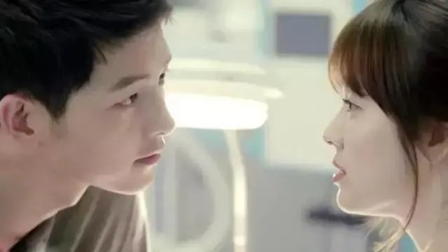 素颜也很漂亮的女生，长什么样？