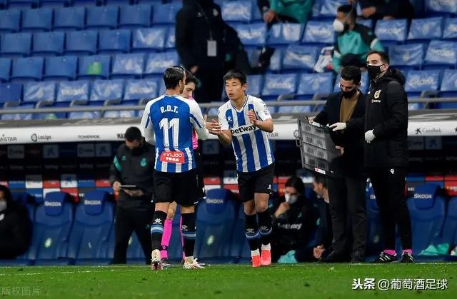 武磊90分钟登场未触球便已结束，如此留洋意义何在？