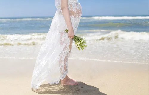 5个月孕妇婚纱款式推荐  怀孕适合穿什么婚纱