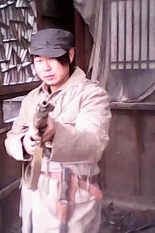 李玉刚初赛视频谁有啊，刚上星光大道的视频，唱的贵妃醉酒，不是新的，是梅兰芳那个，最初的视频，拿把扇