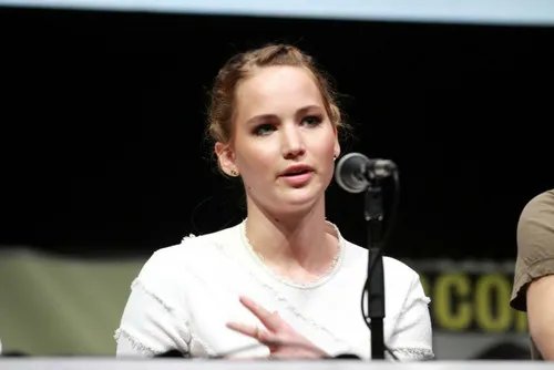 黑客盯上好莱坞女星 大量不雅照片泄露