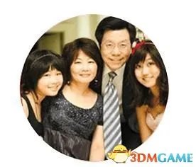 李开复病中做公益 “开复益行动”卖靓衫救患病童