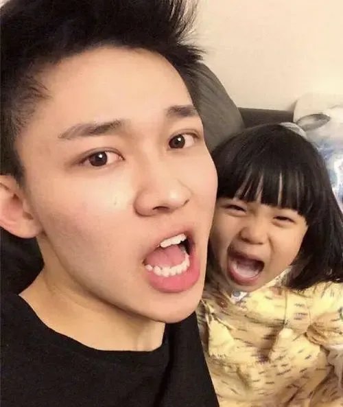 你如何看待刘怡潼恭贺刘奕君再就业这件事？