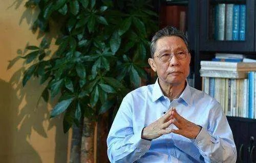 钟南山福奇称人类不应忘记新冠惨痛教训，我们从这个事件得到了什么经验？