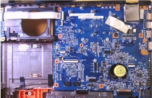 宏基的笔记本4750G 怎么拆开来自己清灰啊。