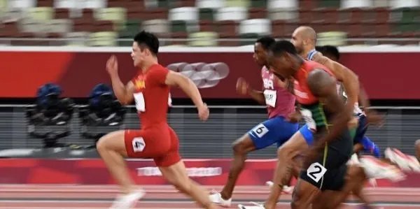 如何看待人民日报评苏炳添创造历史?