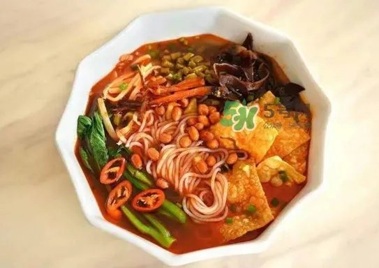 螺蛳粉这几个字念什么?螺蛳粉是si还是shi