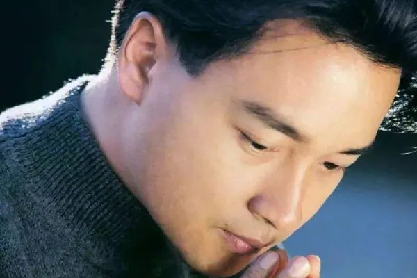 张国荣去世这么多年，为什么还是被很多人怀念？