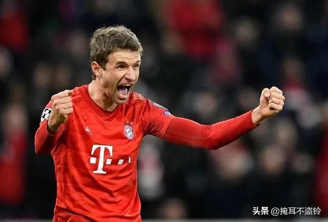 拜仁又一次拿下德甲冠军，豪取八连冠，是什么原因让拜仁在科瓦奇走后迅速复苏？
