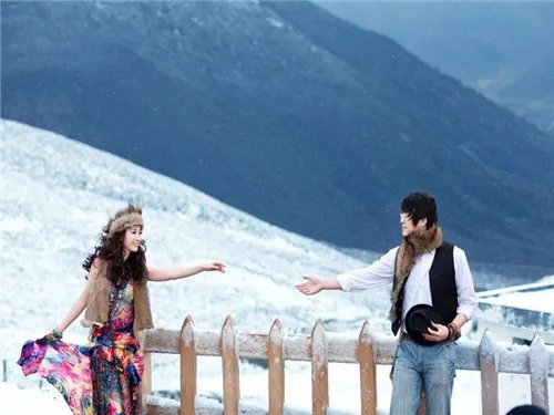 雪景婚纱照怎么拍好看 拍摄雪景婚纱照小技巧