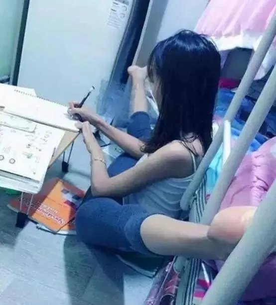 上联文原创，惊人惊语惊世界。下联？