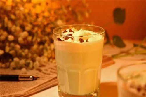 香飘飘上半年仅仅赚了两万块，是因为创新出了问题吗？