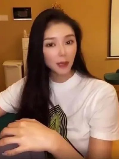 林丹退役后，出轨门女主再发声：没花男人钱没蹭热度，你怎么看？