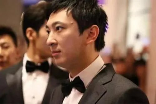 王思聪名下主要资产均被股权冻结，他到底怎么了？