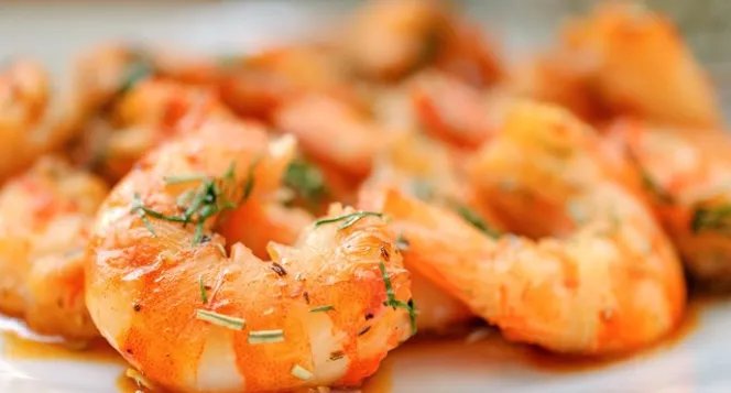 南美冻虾检出新冠只是一条误读引发的不是新闻吗？