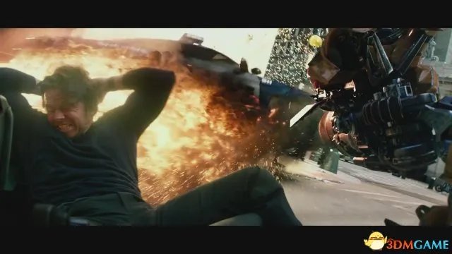 《变形金刚5》新预告 人类与变形金刚已大战千年