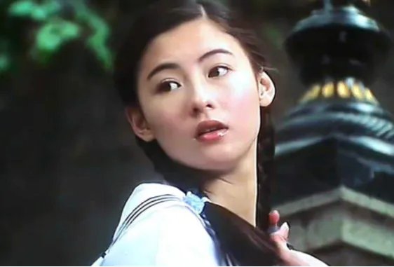 张柏芝小腹凸起被疑怀四胎，为了生女儿未婚生子，值得吗